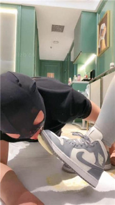 图片[4]_【冷颜】面包酸奶喂食/清理鞋缝/香水辱/圣水/内裤分泌物_HD绳艺资源