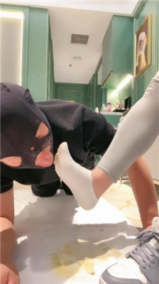 图片[5]_【冷颜】面包酸奶喂食/清理鞋缝/香水辱/圣水/内裤分泌物_HD绳艺资源