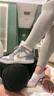 图片[6]_【冷颜】面包酸奶喂食/清理鞋缝/香水辱/圣水/内裤分泌物_HD绳艺资源