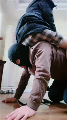 图片[12]_【梦凡】脏短靴重度虐打/肉丝脚狂舔/闻鞋窝_HD绳艺资源