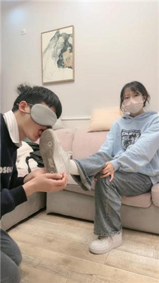 图片[3]_【嘀嘀哒嘀】小白鞋棉袜踩踏喂食/清理脏鞋底/伺候洗漱/骑马_HD绳艺资源