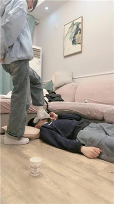 图片[9]_【嘀嘀哒嘀】小白鞋棉袜踩踏喂食/清理脏鞋底/伺候洗漱/骑马_HD绳艺资源