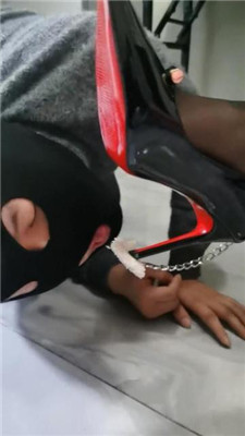 图片[3]_【皮皮S】重刑-sp/踩手/脚垫/舔地板/鞋跟深喉_HD绳艺资源