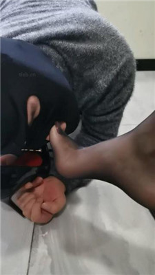 图片[13]_【皮皮S】重刑-sp/踩手/脚垫/舔地板/鞋跟深喉_HD绳艺资源