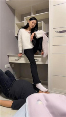 图片[9]_【精神小妹】女神S-运动后白袜辱家奴_HD绳艺资源