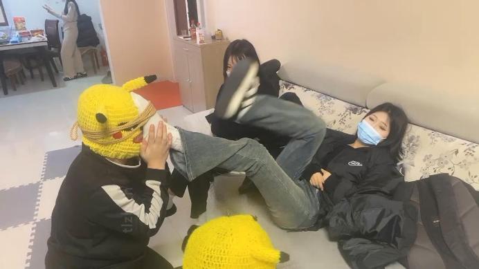 图片[13]_【精神小妹】5S真实欺凌虐双奴-群踩群踹/耳光_HD绳艺资源