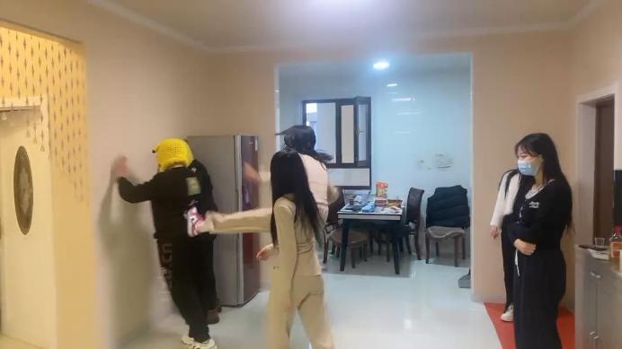 图片[14]_【精神小妹】5S真实欺凌虐双奴-群踩群踹/耳光_HD绳艺资源