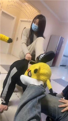 图片[19]_【精神小妹】5S真实欺凌虐双奴-群踩群踹/耳光_HD绳艺资源