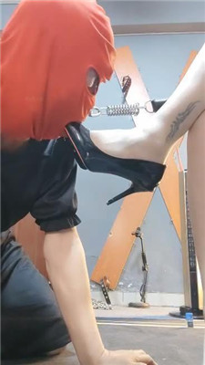 图片[6]_【东营天香百合】胯下辱/舔玉足/鞋尖插嘴_HD绳艺资源