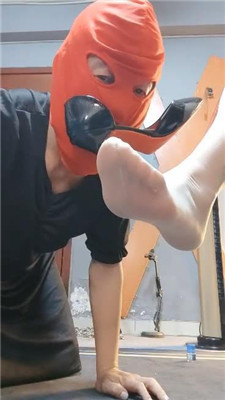 图片[12]_【东营天香百合】胯下辱/舔玉足/鞋尖插嘴_HD绳艺资源