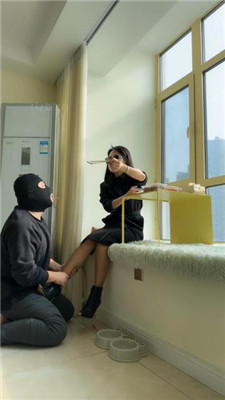 图片[2]_【辣姐】贱奴养成计划-迷恋靴子黑丝美腿_HD绳艺资源