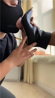 图片[19]_【辣姐】贱奴养成计划-迷恋靴子黑丝美腿_HD绳艺资源