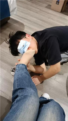 图片[2]_【梵高】搭讪路人做S-跪舔贝壳头原味肉丝_HD绳艺资源