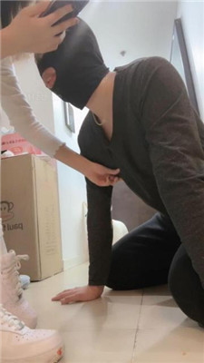 图片[13]_【苒溪】空军一号白棉袜-踩虐家奴_HD绳艺资源