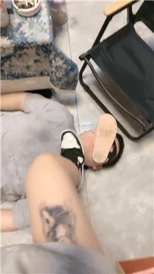 图片[17]_【云斯情侣】跪舔脏长靴/闻白袜/清理裸足_HD绳艺资源