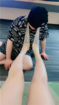 图片[12]_【夏芙】数据线狠抽/烧腿毛/肉丝脚踩踏_HD绳艺资源