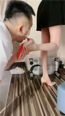 图片[16]_【Lel】嘴叼高跟/踩踏/跪舔肉丝jio_HD绳艺资源