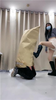 图片[2]_【cc.s】脏长靴蹂躏狗脸/套头暴打/踩踏喂食/肉丝脚插嘴_HD绳艺资源