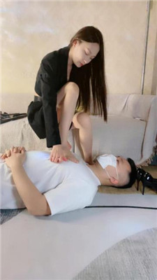 图片[5]_【Lel】嘴叼高跟/踩踏/跪舔肉丝jio_HD绳艺资源