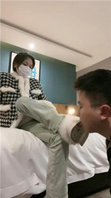 【乔妹】跪舔毛毛脏鞋/跳踩脚垫_HD绳艺资源