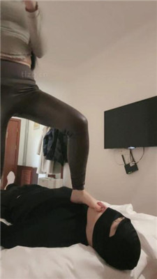 图片[3]_【三娘】跳踩/恋足狂舔/转胯/人肉坐垫_HD绳艺资源