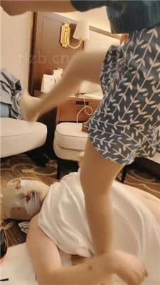 图片[18]_【丫丫】短靴踩踏/喂圣水/耳光/清理臭袜脏鞋底/袜子塞嘴_HD绳艺资源