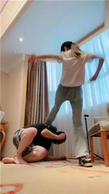 图片[7]_【美娜格格】超高难度挑战-运动后脏鞋原味白袜虐打_HD绳艺资源