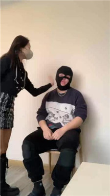 图片[17]_【LL77】双S姐妹花-小白鞋长靴踩/赏赐圣水【双视角版】_HD绳艺资源