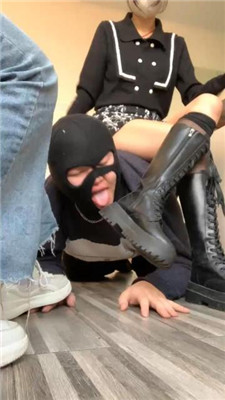 图片[12]_【LL77】双S姐妹花-小白鞋长靴踩/赏赐圣水【双视角版】_HD绳艺资源