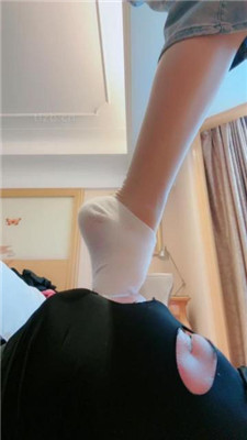 图片[18]_【美娜格格】超高难度挑战-运动后脏鞋原味白袜虐打_HD绳艺资源