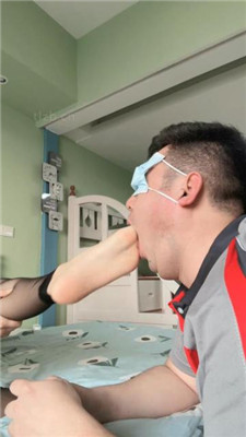 图片[19]_【朱砂痣】快递员偷闻臭鞋发现被暴揍_HD绳艺资源