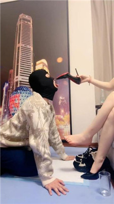 图片[15]_【不期而遇】人鞋当亲妈-全体重踩踏-口水浓痰/耳光_HD绳艺资源