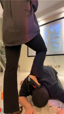 图片[13]_【辣姐】白领S高跟踩虐老板狗/狗盆喂狗粮/舔脚趾_HD绳艺资源