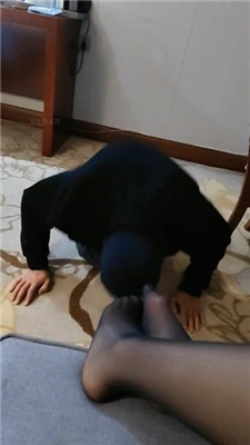 图片[12]_【平凡】骑马转胯/舔卫生巾/口水圣水/脚耳光/黑丝-鞋底诱惑_HD绳艺资源