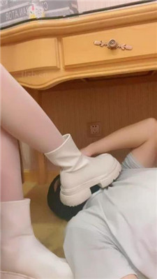 【陈甜女帝】脏短靴物化踩脚垫_HD绳艺资源
