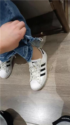 【梵高】搭讪路人做S-跪舔贝壳头原味肉丝_HD绳艺资源