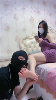 图片[5]_【沐夏夜】品尝裸足脏鞋底/耳光/脚插嘴/内裤套头/吃厕纸_HD绳艺资源