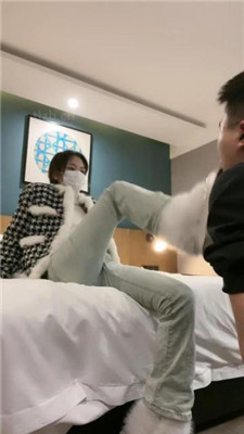 图片[2]_【乔妹】跪舔毛毛脏鞋/跳踩脚垫_HD绳艺资源