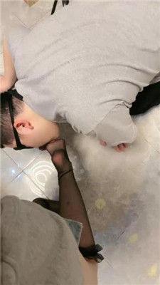 图片[5]_【香芋朱朱】黑丝脚踩踏喂食/伺候沐足/闻鞋踩踏_HD绳艺资源