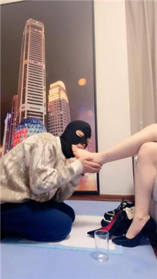 图片[16]_【不期而遇】人鞋当亲妈-全体重踩踏-口水浓痰/耳光_HD绳艺资源