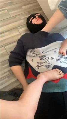 图片[19]_【LL77】双S姐妹花-小白鞋长靴踩/赏赐圣水【双视角版】_HD绳艺资源