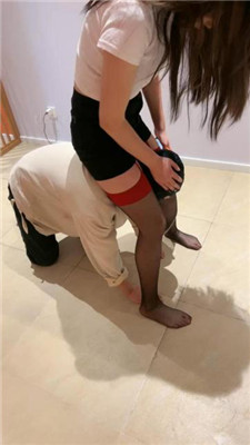 图片[8]_【妈咪酱】绿帽狗做姐妹花的脚下奴_HD绳艺资源