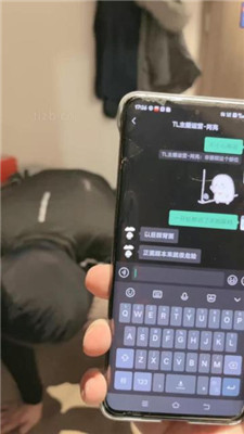 【云斯情侣】舔脚深喉/口水转胯/磕头骑马_HD绳艺资源