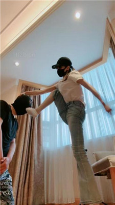 图片[19]_【美娜格格】超高难度挑战-运动后脏鞋原味白袜虐打_HD绳艺资源