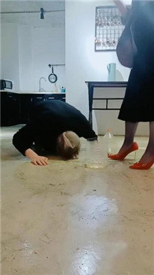 图片[12]_【绯闻王妃】圈养狗犬化爬行/打手心/重口艺术喂食_HD绳艺资源