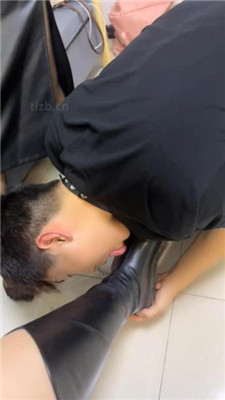 图片[6]_【草莓s】双S-清理长靴脏鞋底/骑马转胯/喝圣水混合物_HD绳艺资源