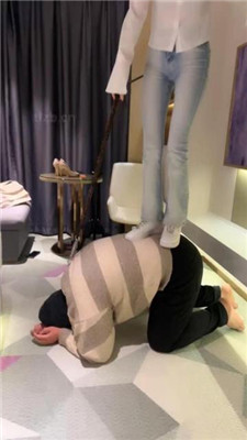 图片[16]_【酒鸽】小白鞋白袜踩虐/骑马转胯/踩狗舌/吃袜子【完整版】_HD绳艺资源