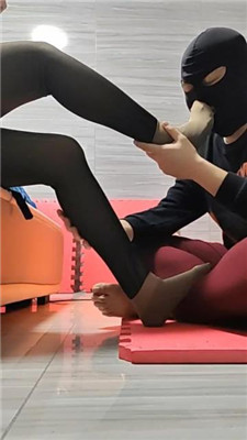 【格桑】狗儿子居然喜欢我的臭脚丫_HD绳艺资源