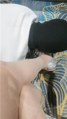 【灵魂晴】跪舔肉丝高跟jio/碾压踩_HD绳艺资源