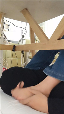 图片[7]_【樱樱】桌底视角-高中生S让狗除脚臭【上】_HD绳艺资源